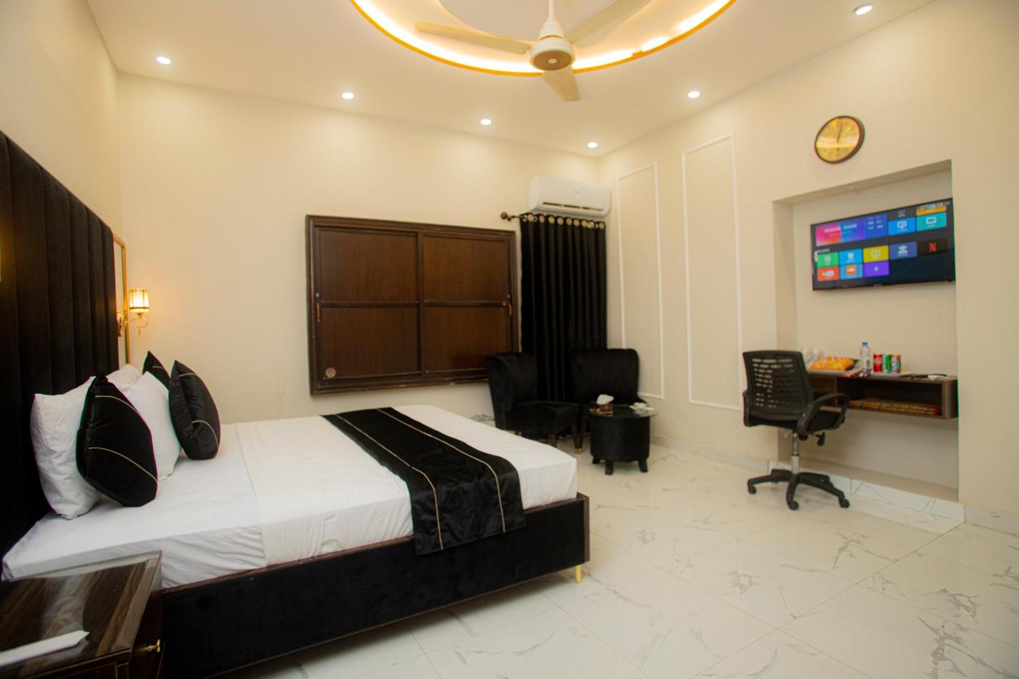 Hotel White Season Gulberg Lahore Buitenkant foto