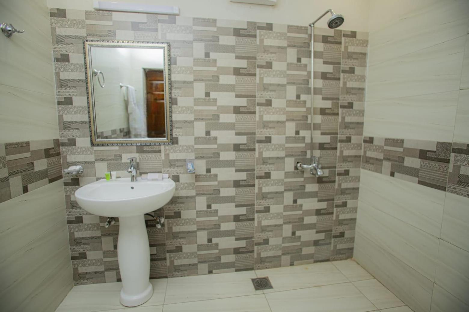 Hotel White Season Gulberg Lahore Buitenkant foto