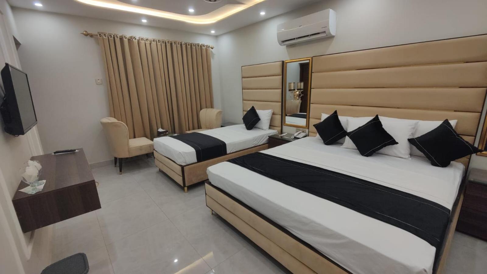 Hotel White Season Gulberg Lahore Buitenkant foto
